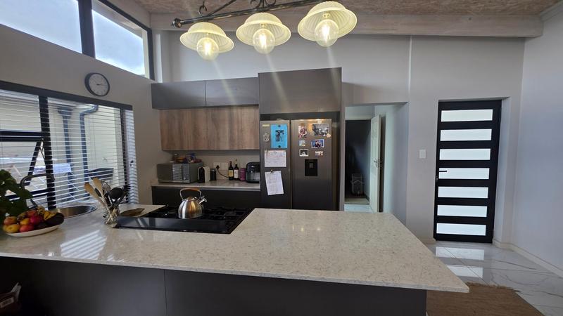 3 Bedroom Property for Sale in Hartenbos Heuwels Western Cape